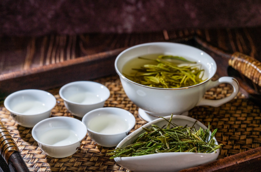 中(zhong)國(guo)好茶之(zhi)綠茶——龍井 